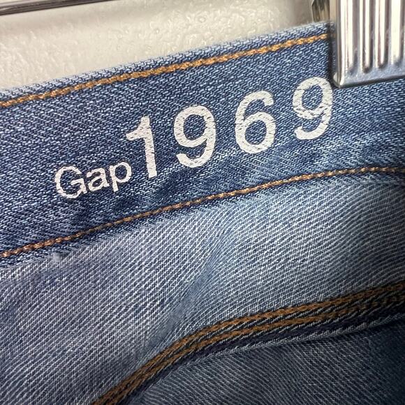 Gap Women's‎ Size 28R Sexy Boyfriend Mid Rise Blue Denim Distressed Jeans - Picture 8 of 9